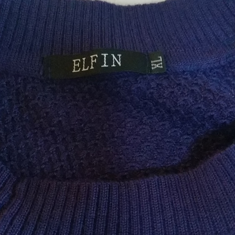 Elfun Sweater - Picture 2 of 3